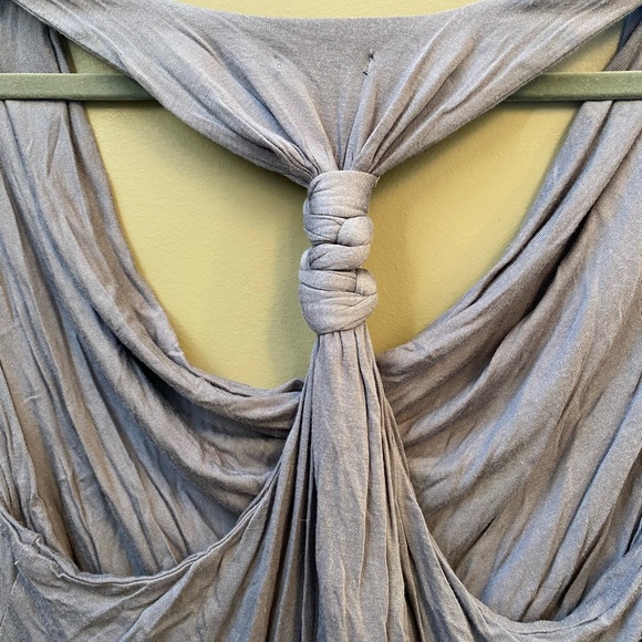 Jacob - T-back Tank Top, with Knotted Strap - Picture 7 of 9